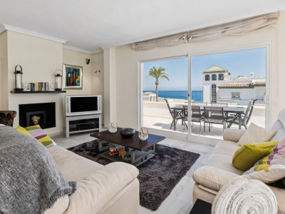 Penthouse for sale in Dominion Beach, Estepona