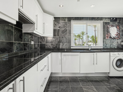 Penthouse for sale in Dominion Beach, Estepona