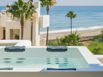 Penthouse for sale in Bahía del Velerín, Estepona