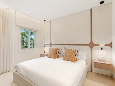 Penthouse for sale in Bahía del Velerín, Estepona