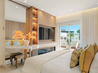 Penthouse for sale in Bahía del Velerín, Estepona