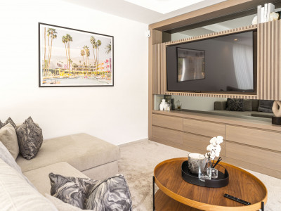 Villa for sale in Nueva Andalucia
