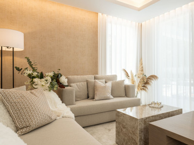 Villa for sale in Nueva Andalucia