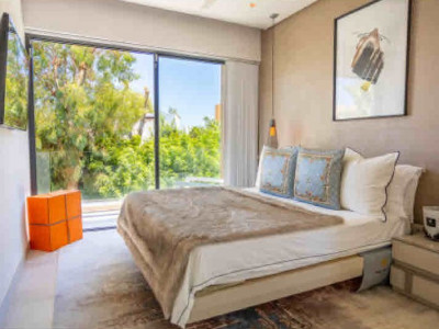 Villa for sale in Nueva Atalaya, Estepona