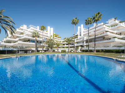 Apartment for sale in Las Terrazas de Las Lomas, Marbella Golden Mile