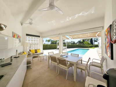 Villa for sale in Fuente del Espanto, Benahavis