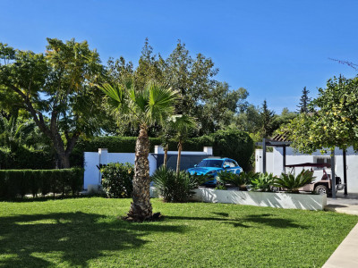 Villa for sale in Fuente del Espanto, Benahavis
