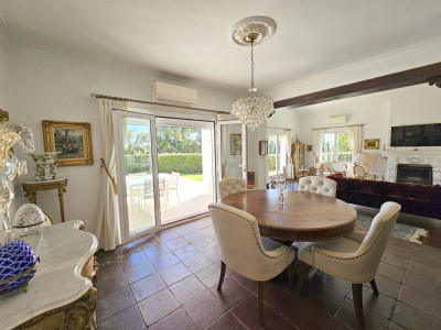 Villa for sale in Fuente del Espanto, Benahavis