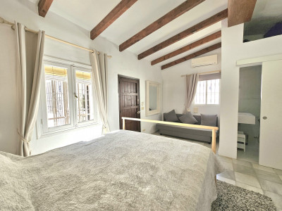 Villa for sale in Fuente del Espanto, Benahavis