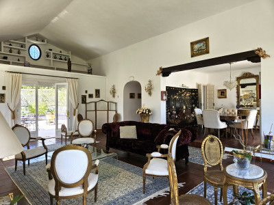 Villa for sale in Fuente del Espanto, Benahavis