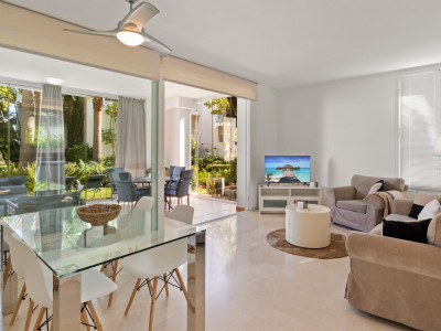 Апартамент на нижнем этаже в продаже в Alcazaba Lagoon, Касарес