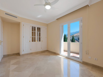 Duplex Penthouse for sale in Las Alamandas, Nueva Andalucia