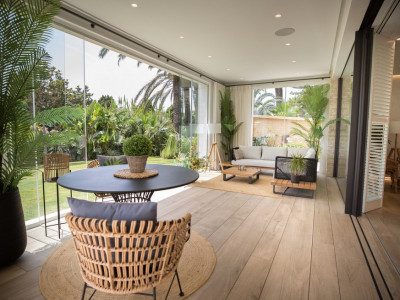 Villa for sale in El Paraiso, Estepona