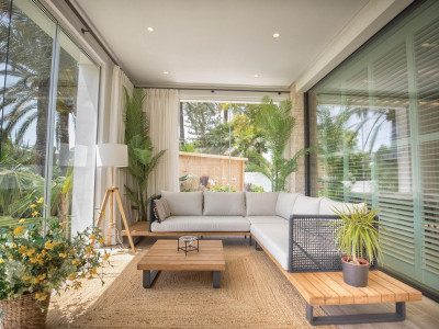 Villa for sale in El Paraiso, Estepona