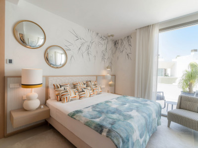 Villa for sale in Nueva Andalucia