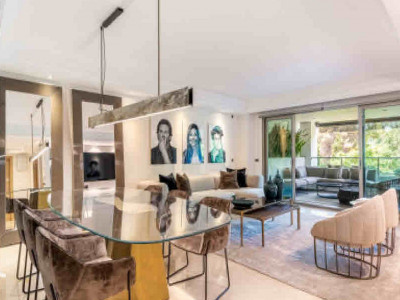 Apartment for sale in Jardines del Principe, Marbella Golden Mile