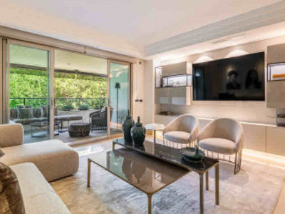 Apartment for sale in Jardines del Principe, Marbella Golden Mile