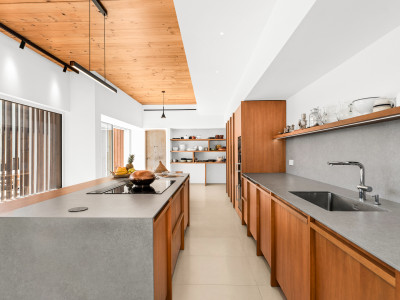 Villa for sale in El Madroñal, Benahavis