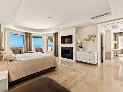 Villa for sale in Los Altos de los Monteros, Marbella East