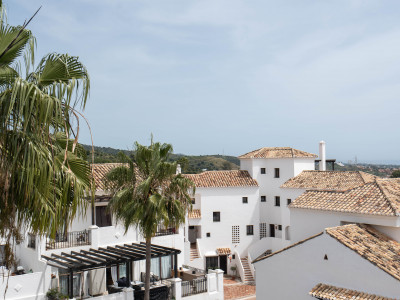 Duplex Penthouse à vendre à Los Altos de los Monteros, Marbella Est