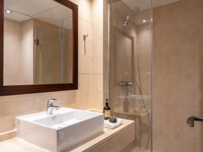 Duplex Penthouse à vendre à Los Altos de los Monteros, Marbella Est