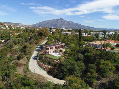 Villa for sale in La Quinta, Benahavis