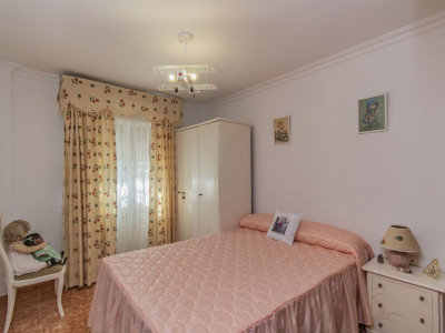 Town House for sale in Nueva Andalucia