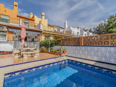 Town House for sale in Nueva Andalucia