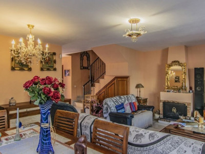 Town House for sale in Atalaya, Estepona