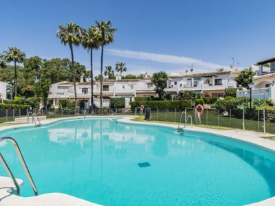 Town House for sale in Atalaya, Estepona