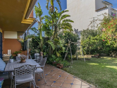 Town House for sale in Atalaya, Estepona