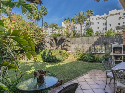 Town House for sale in Atalaya, Estepona