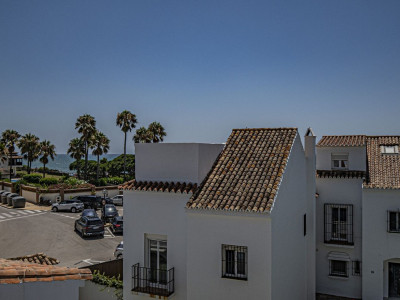 Town House for sale in Las Chapas, Marbella East
