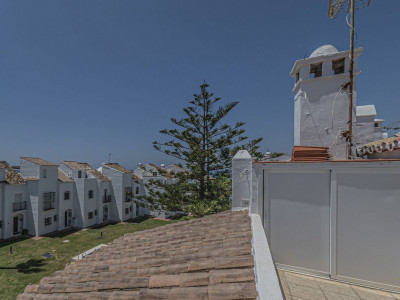Town House for sale in Las Chapas, Marbella East
