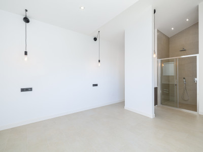 Villa for sale in Linda Vista Baja, San Pedro de Alcantara