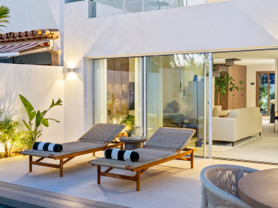 Town House for sale in Nueva Andalucia