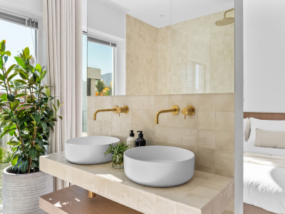 Town House for sale in Nueva Andalucia