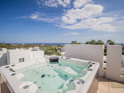 Villa for sale in Los Flamingos, Benahavis