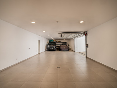 Villa for sale in Los Flamingos, Benahavis