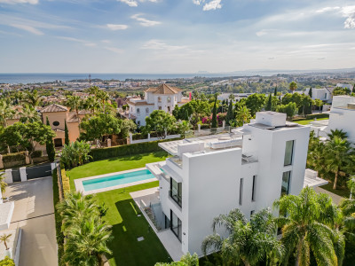Villa for sale in Los Flamingos, Benahavis
