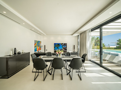 Villa for sale in Los Flamingos, Benahavis