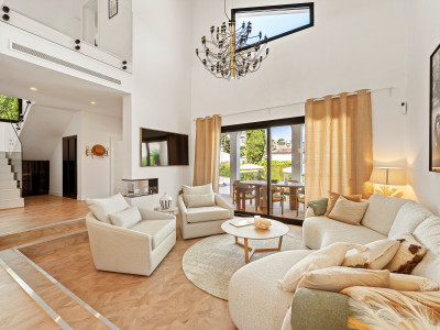 Villa for sale in Marbella Country Club, Nueva Andalucia