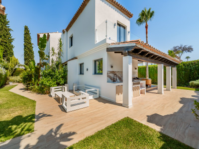 Villa for sale in Marbella Country Club, Nueva Andalucia