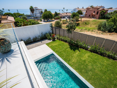 Villa for sale in Estepona