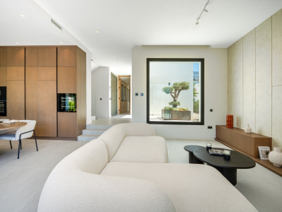 Villa for sale in Estepona