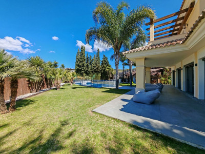 Вилла в продаже в Santa Clara, Восточная Марбелья