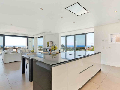 Villa en venta en Paraiso Alto, Benahavis