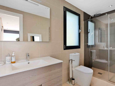 Villa en venta en Paraiso Alto, Benahavis