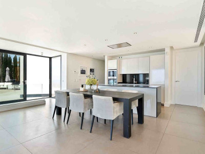 Villa en venta en Paraiso Alto, Benahavis