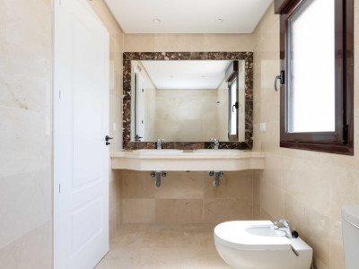 Town House for sale in Estepona